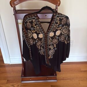 Rose & Olive Floral blouse batwing 3/4 length sleeves
